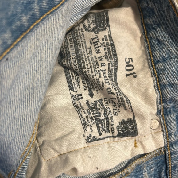 Levi’s 501 Shorts - Picture 3 of 4